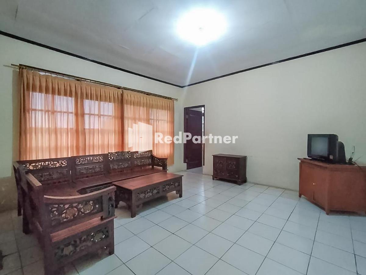 Pertiwi Village Redpartner Paragajen Экстерьер фото
